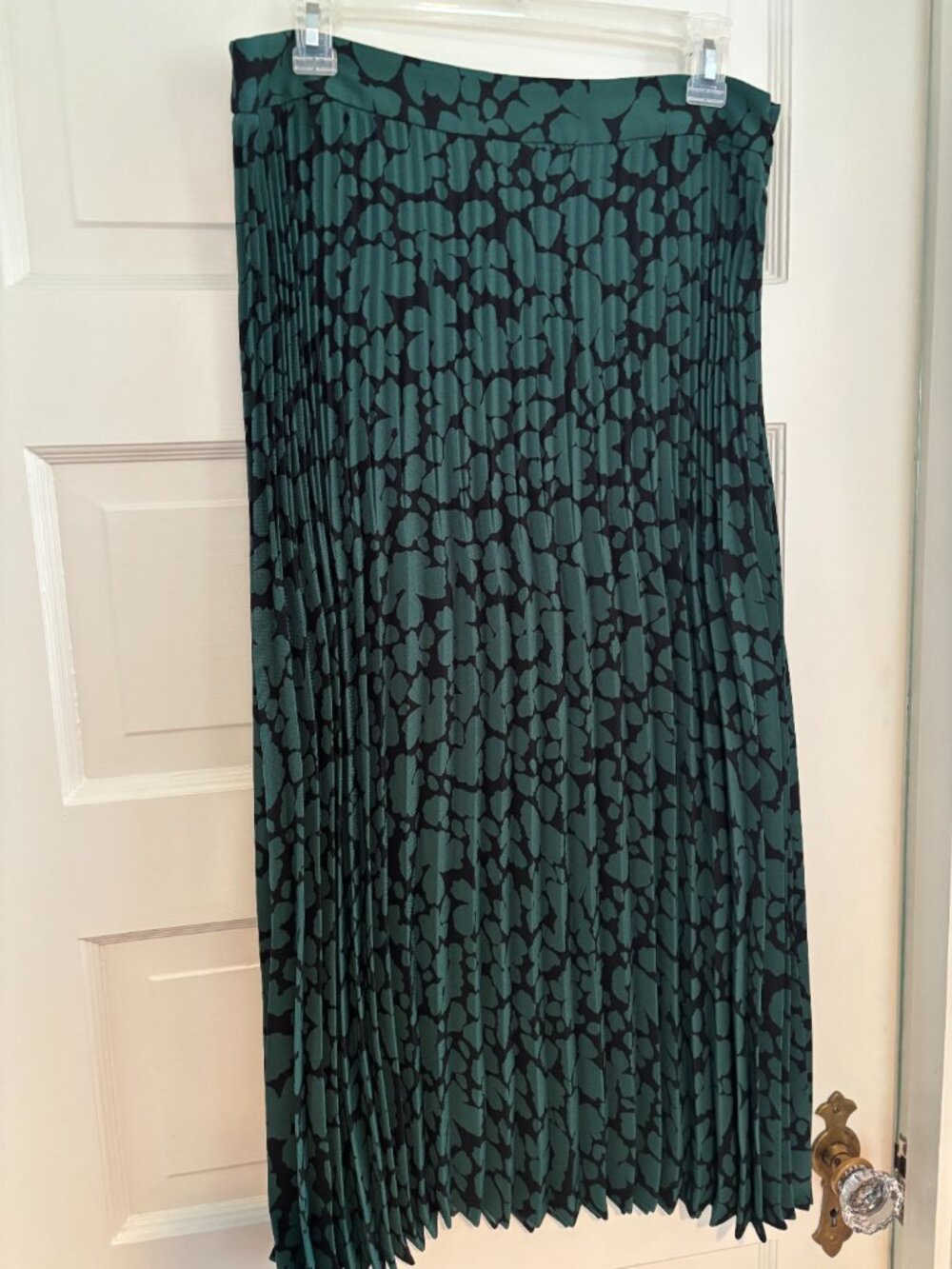 BODEN Green & Black Pleated Crepe Midi Skirt - Brand New - Size 10 - Picture 9 of 13